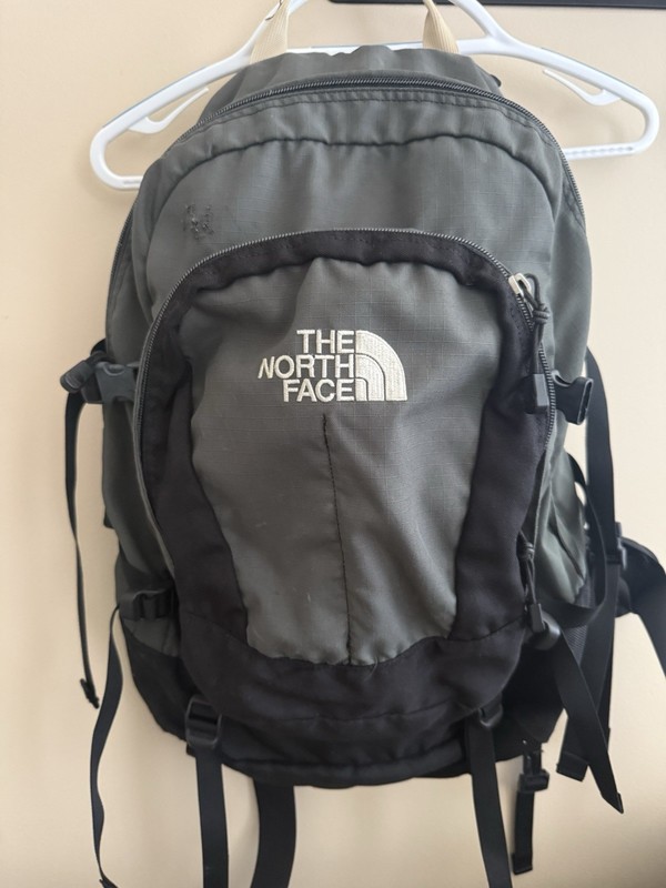 North Face Hot Shot Backpack Green Used
