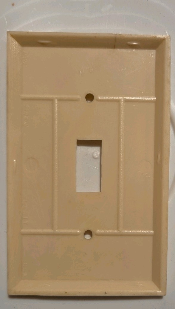 Vtg Ivory Art Deco Border Fine Ribbed Single Gang Outlet Cover Plate Bakelite gallery