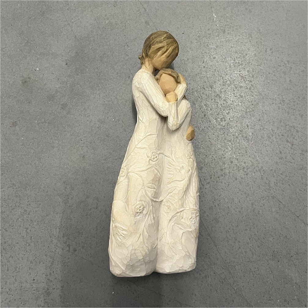 Willow Tree Close to Me Mother & Child Beige People Figurine, Adults gallery
