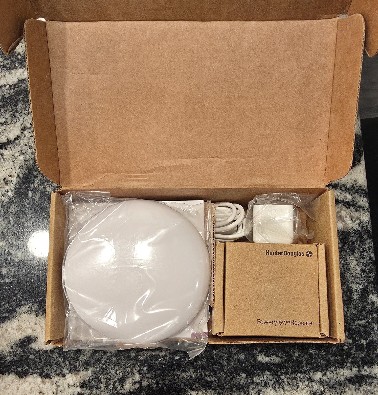 Hunter Douglas PowerView Hub Kit Brand New gallery
