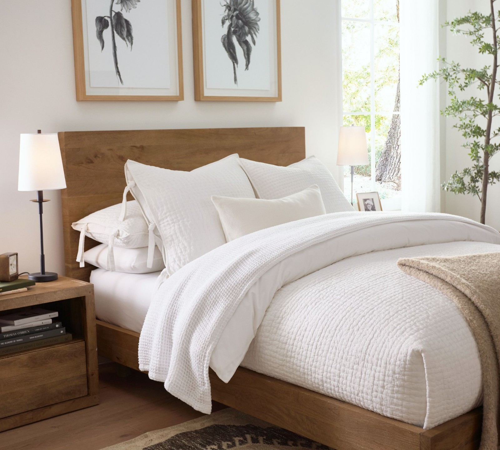 Pottery Barn - Pick-Stitch Handcrafted Cotton Linen Quilt 4054742 - Clearance gallery