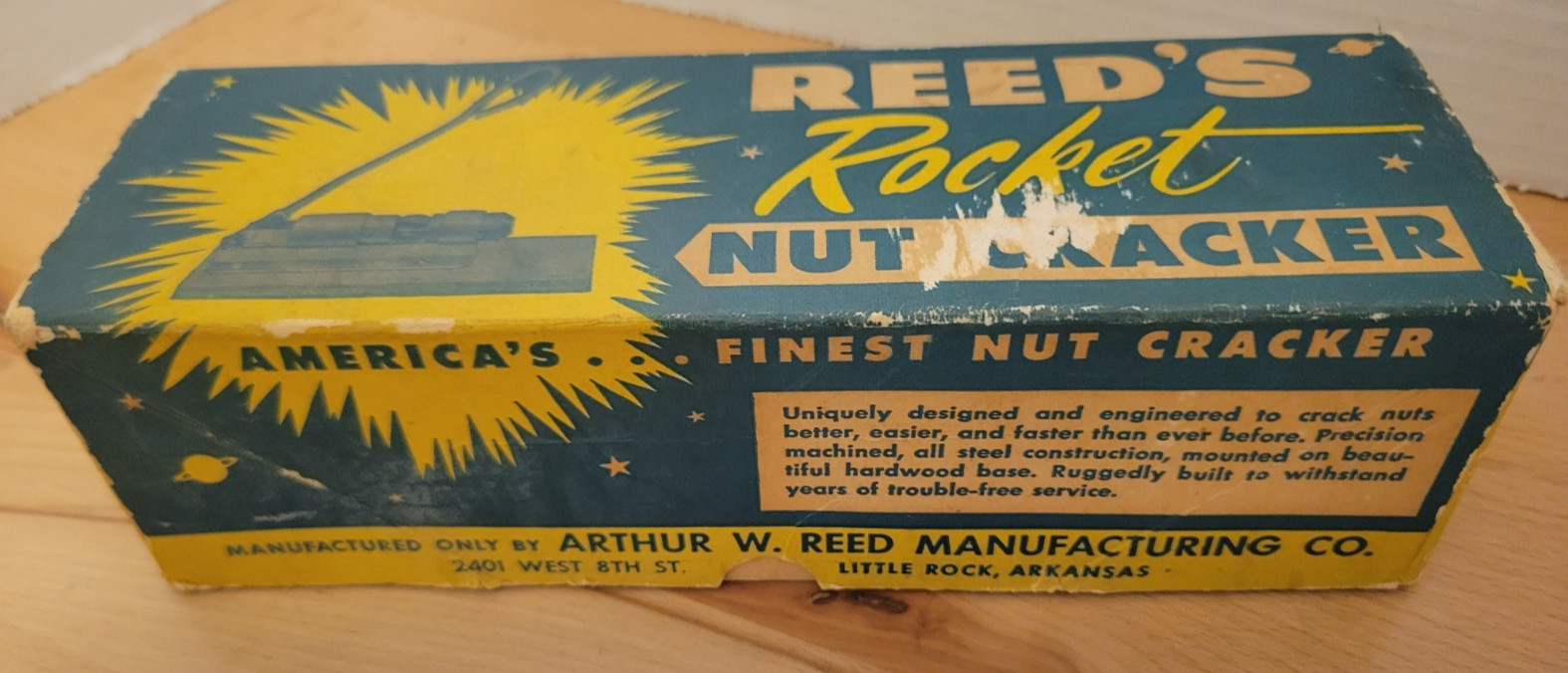 VINTAGE REED'S ROCKET NUT CRACKER IN BOX - MODEL R-300 Pre-Owned gallery