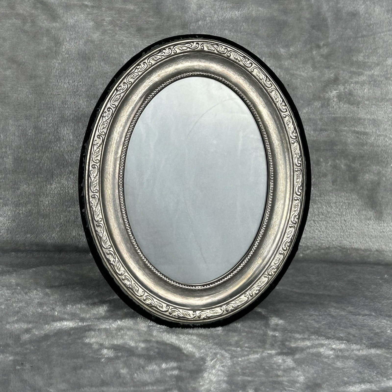 VTG Raised Design Edge Oval Picture Frame Silver Plated Patina ~3x5” Easel Back gallery