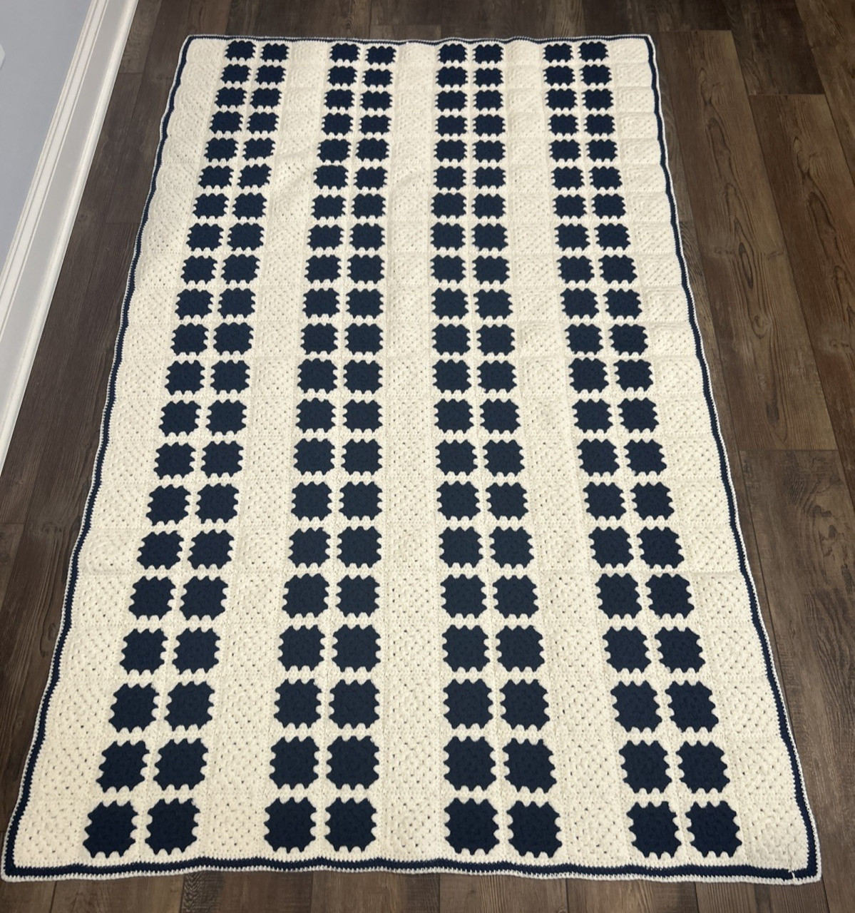 STUNNING VTG Handmade NAVY BLUE & WHITE Wool COVERLET Afghan 46" X 75" gallery