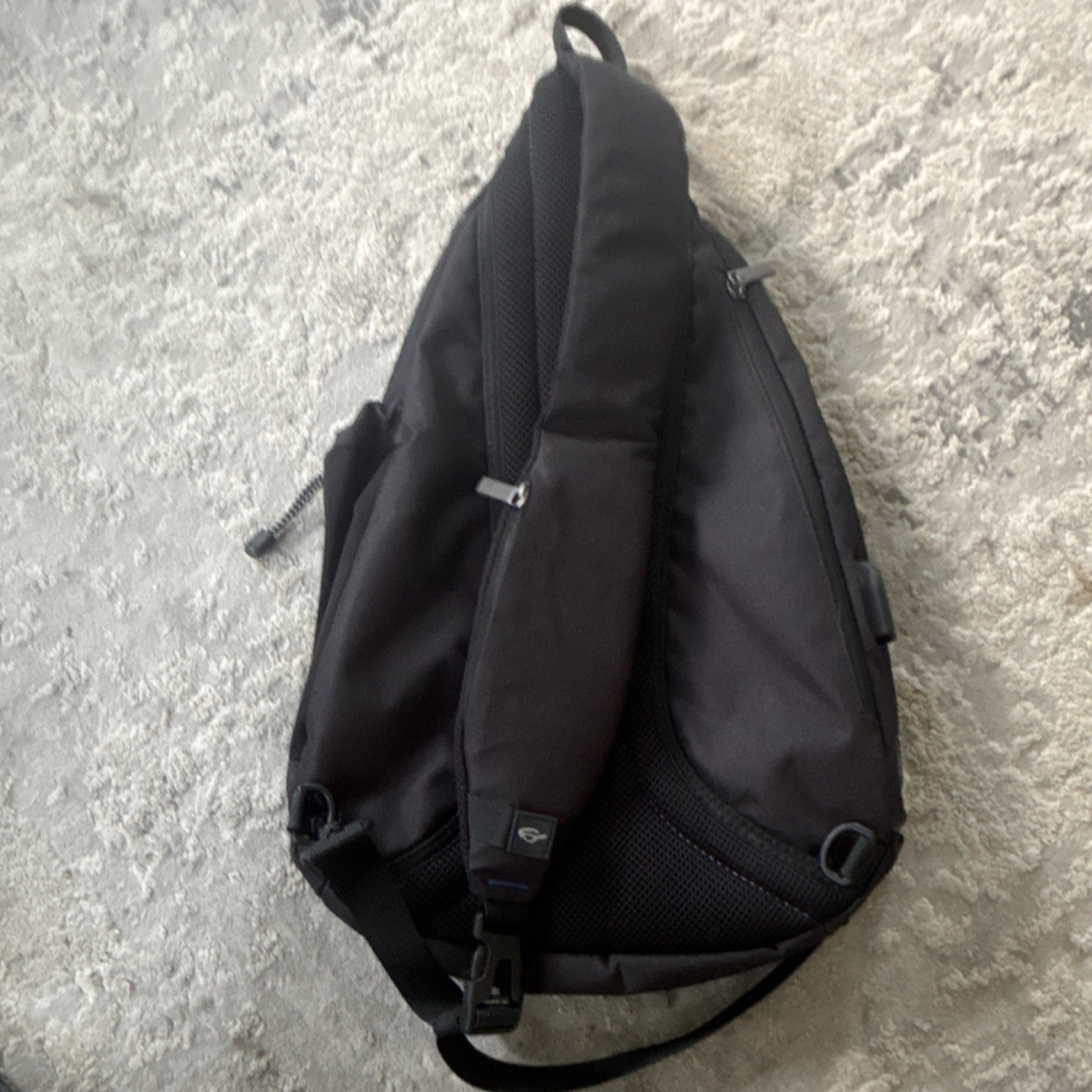MIXI Black Hiking Backpack Zip Closure Adjustable Strap Nylon 3 Pockets 3