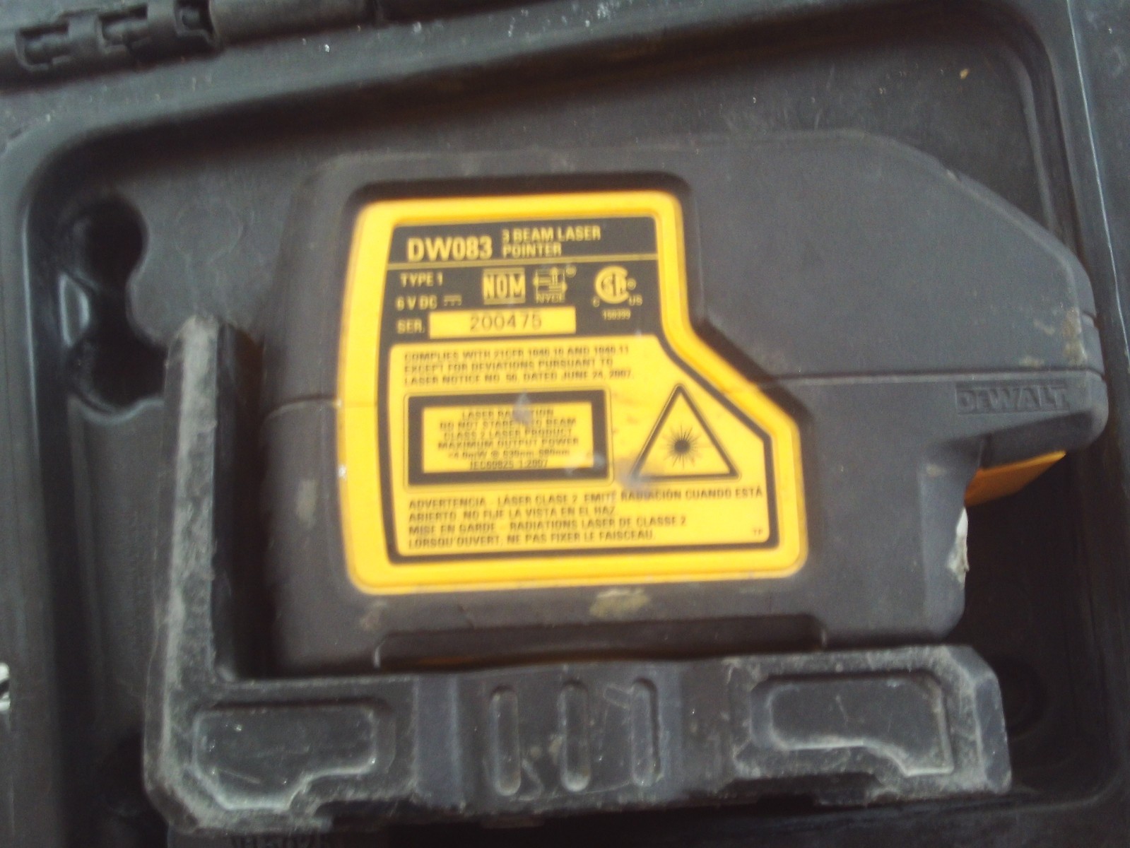 DeWalt DW083 3 Beam Laser Pointer Level, with Storage Case gallery
