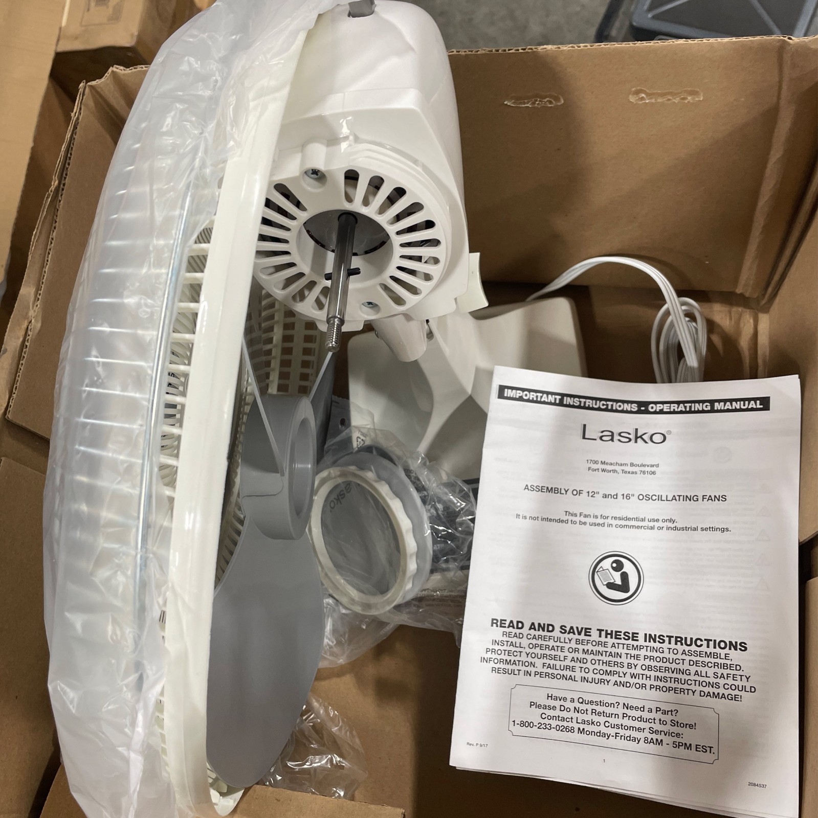 Lasko 16 in. 3-Speed Oscillating Performance Table Fan 3151G gallery
