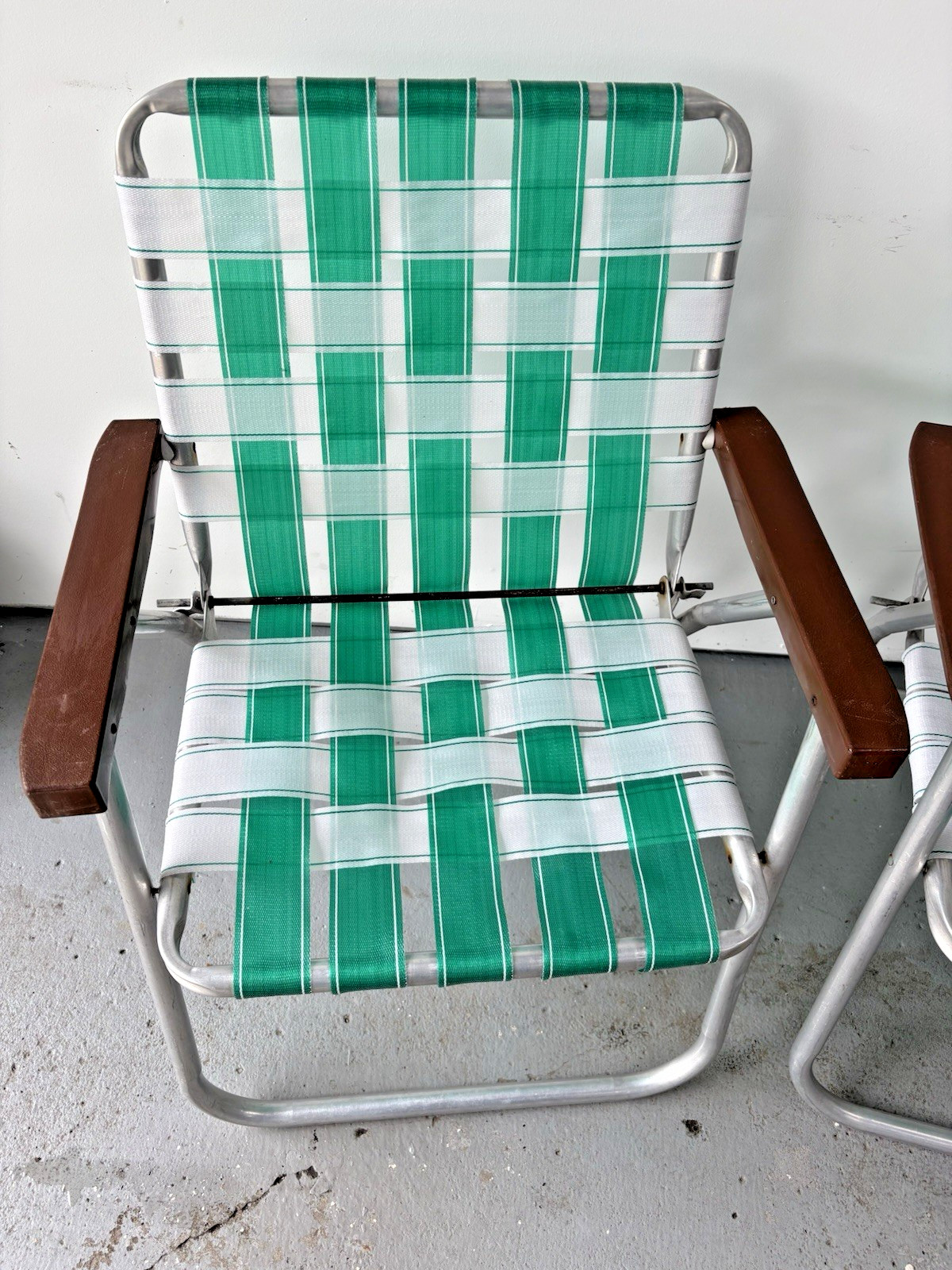 2-Sun Terrace Green & White Webbed Aluminum Folding Lawn Chairs/Plastic Armrest gallery