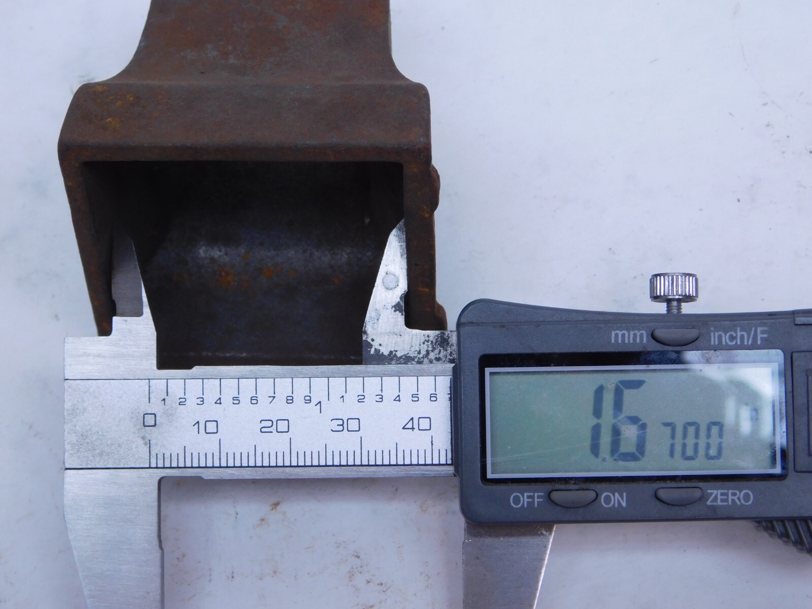 RUSTED CAST IRON - 1" Square Wrought Iron Baluster Spindle Shoe Base Bracket SI gallery