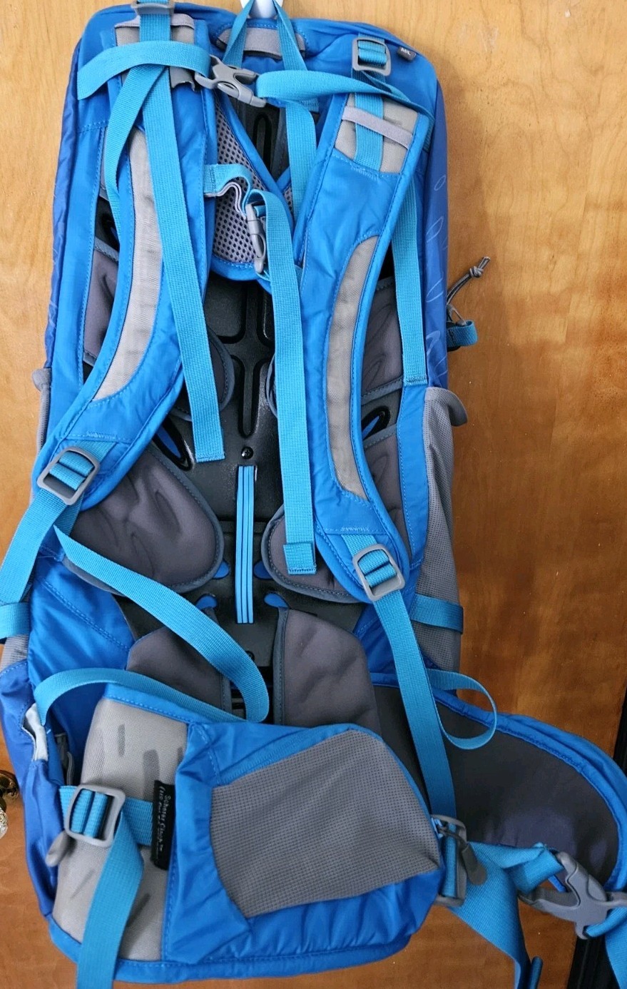 Sierra Designs Feather 25 Backpack, Blue With Frame, Torso Size M/L 3