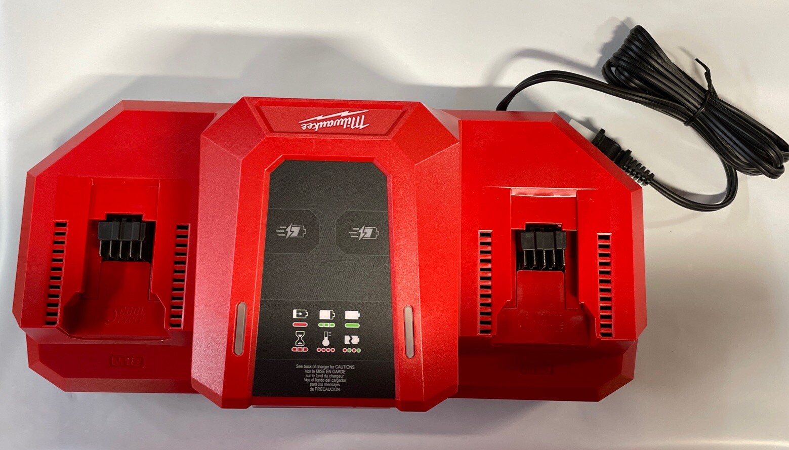 Milwaukee 48-59-1815 Dual Battery Super Charger New gallery