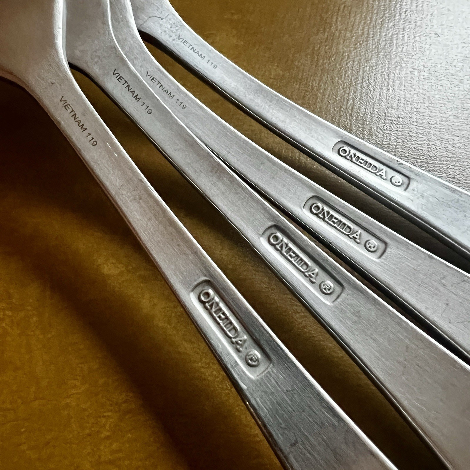 4 Dinner Forks SATIN ICARUS by Oneida stainless steel flatware Vietnam gallery