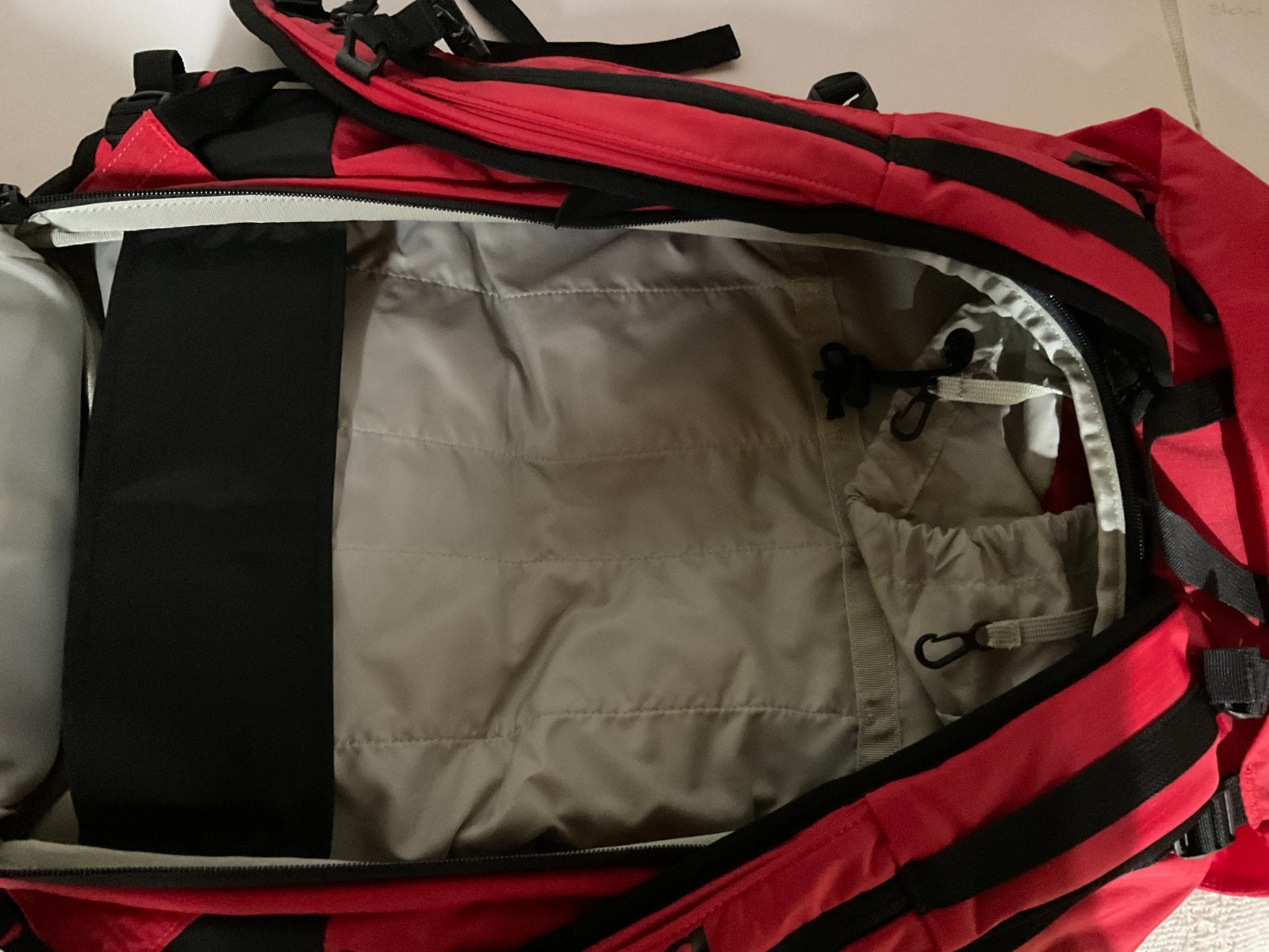 ***NEW*** No tags. BCA Stash 40 Backpack (Red/Black). 4