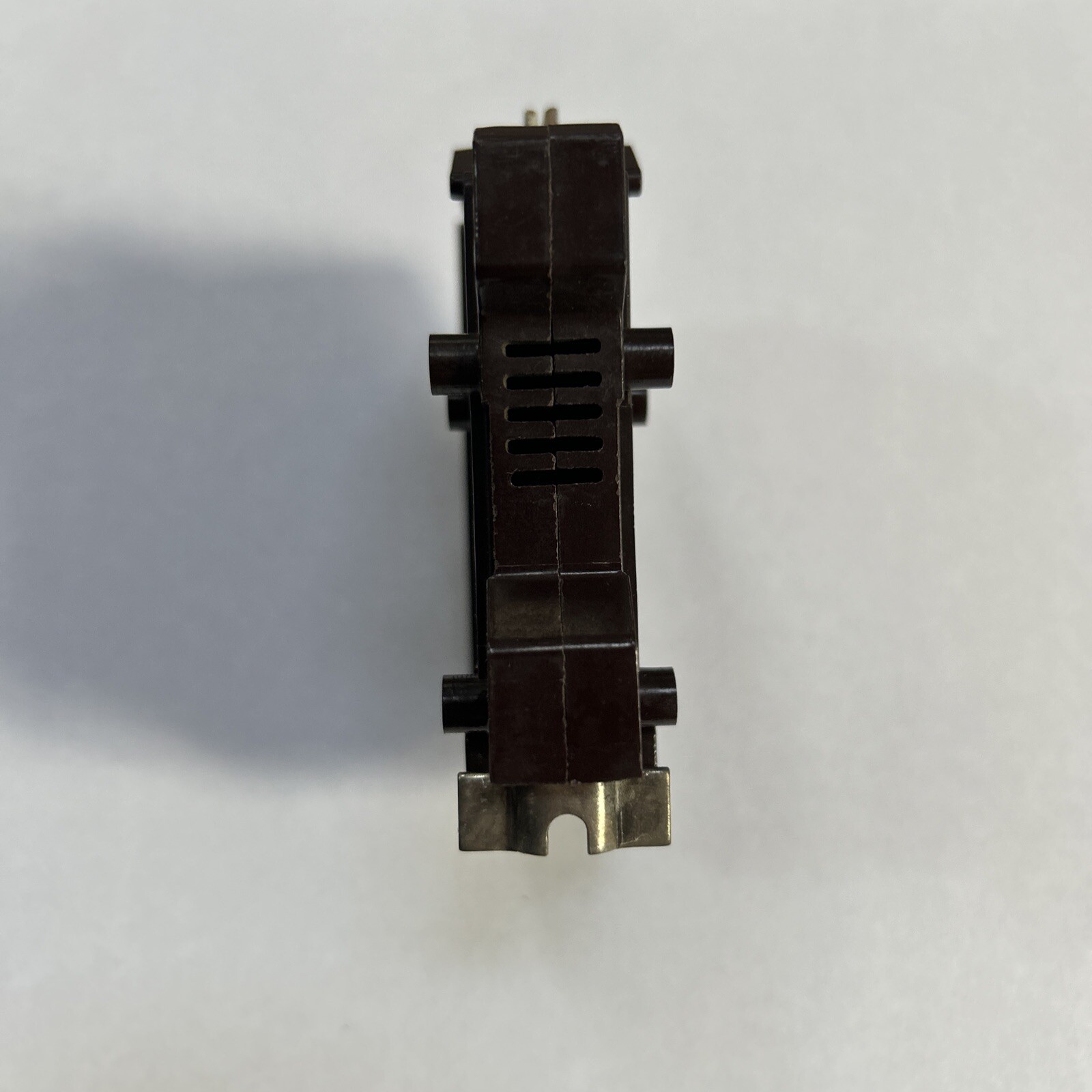 WADSWORTH 15 AMP SINGLE POLE 120 VOLT CIRCUIT BREAKER METAL FEET TESTED gallery