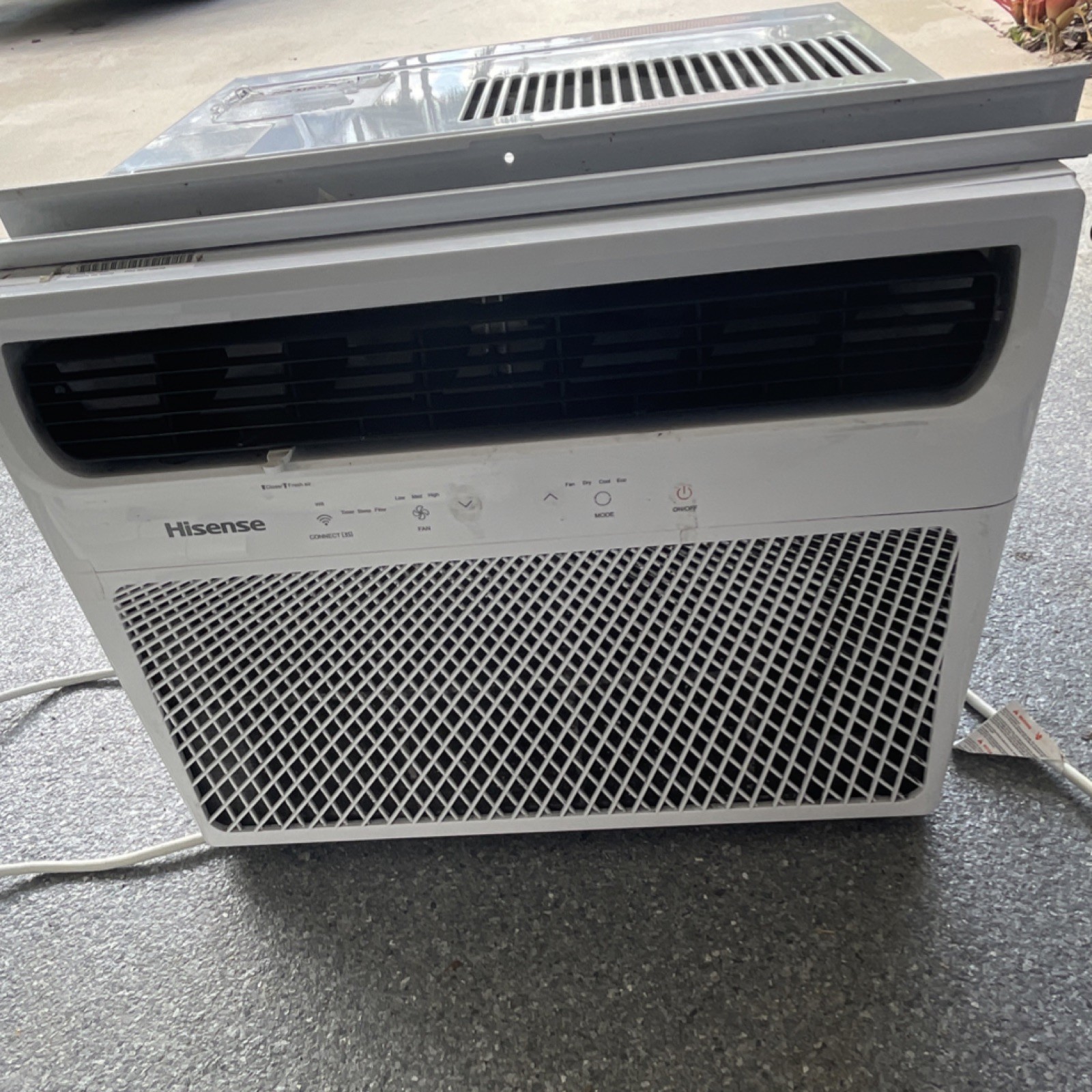 Hisense AW1822CW3W Window Air Conditioner 18000 BTU White R32 230V EER 11.3 gallery