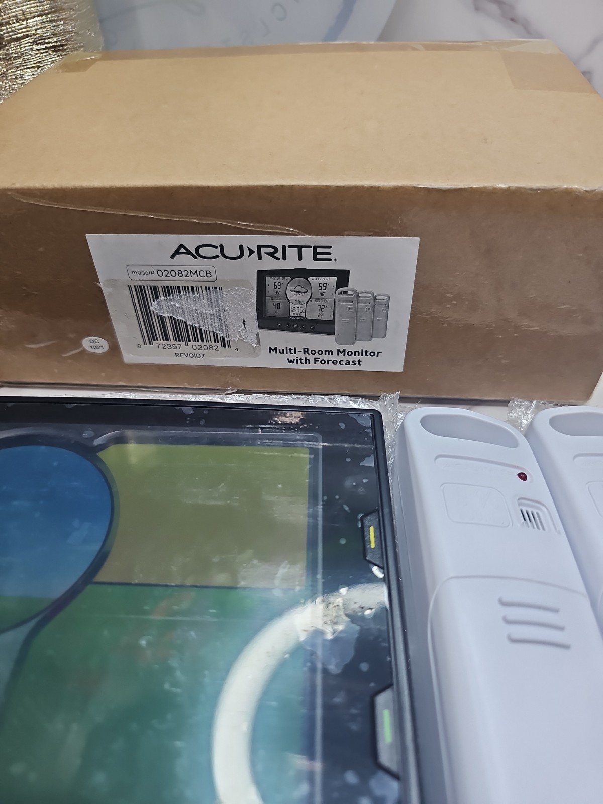 AcuRite Multi-Room Weather Station with Wireless Indoor/Outdoor Thermometer-NEW! gallery