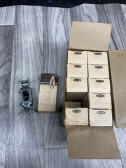 Leviton 1330 1 Pole Flush Toggle Switches 15A 120V *Box of 10* #104N63