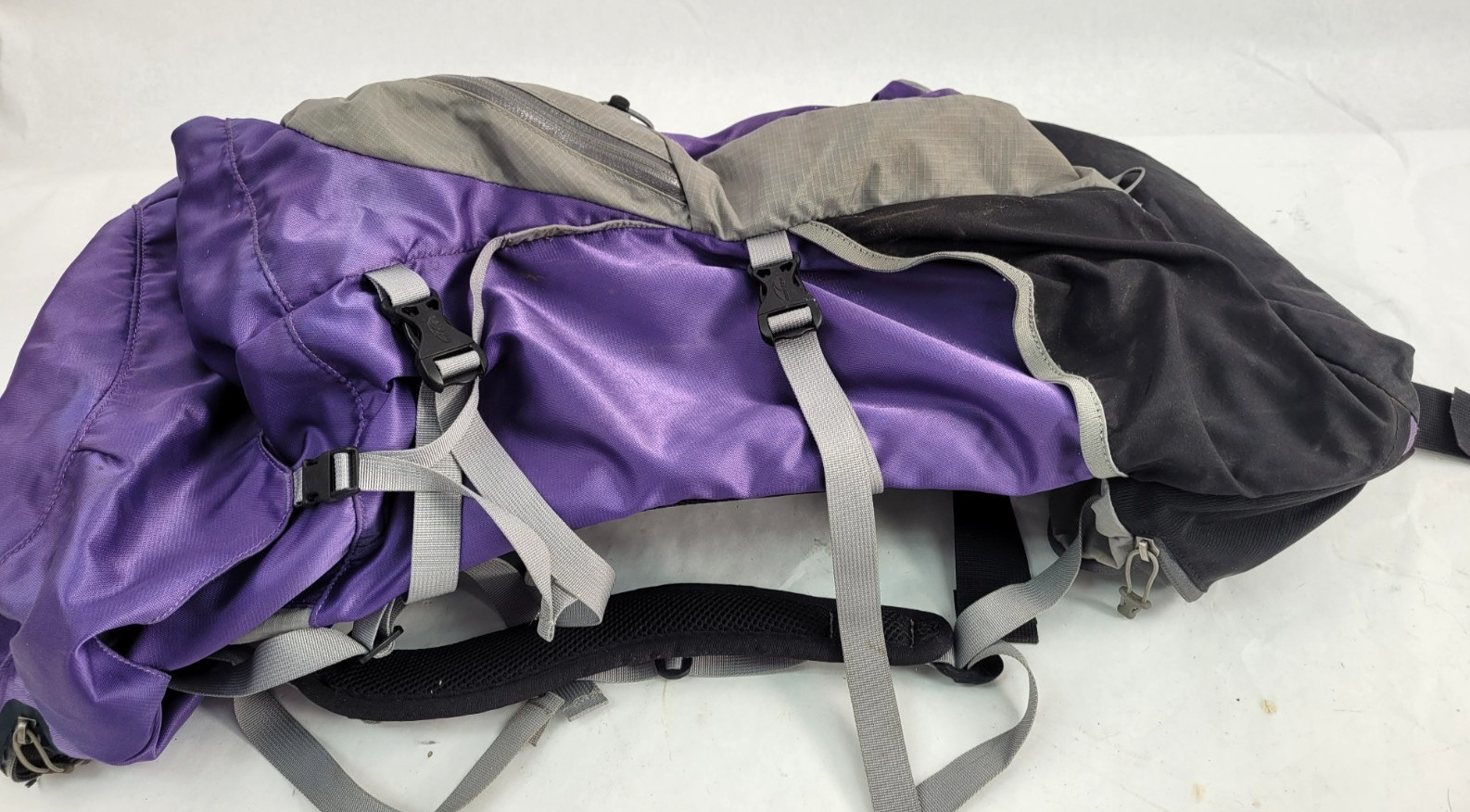GoLite Quest High-Quality Ultralight Internal Frame Backpack (Medium) - Purple 4