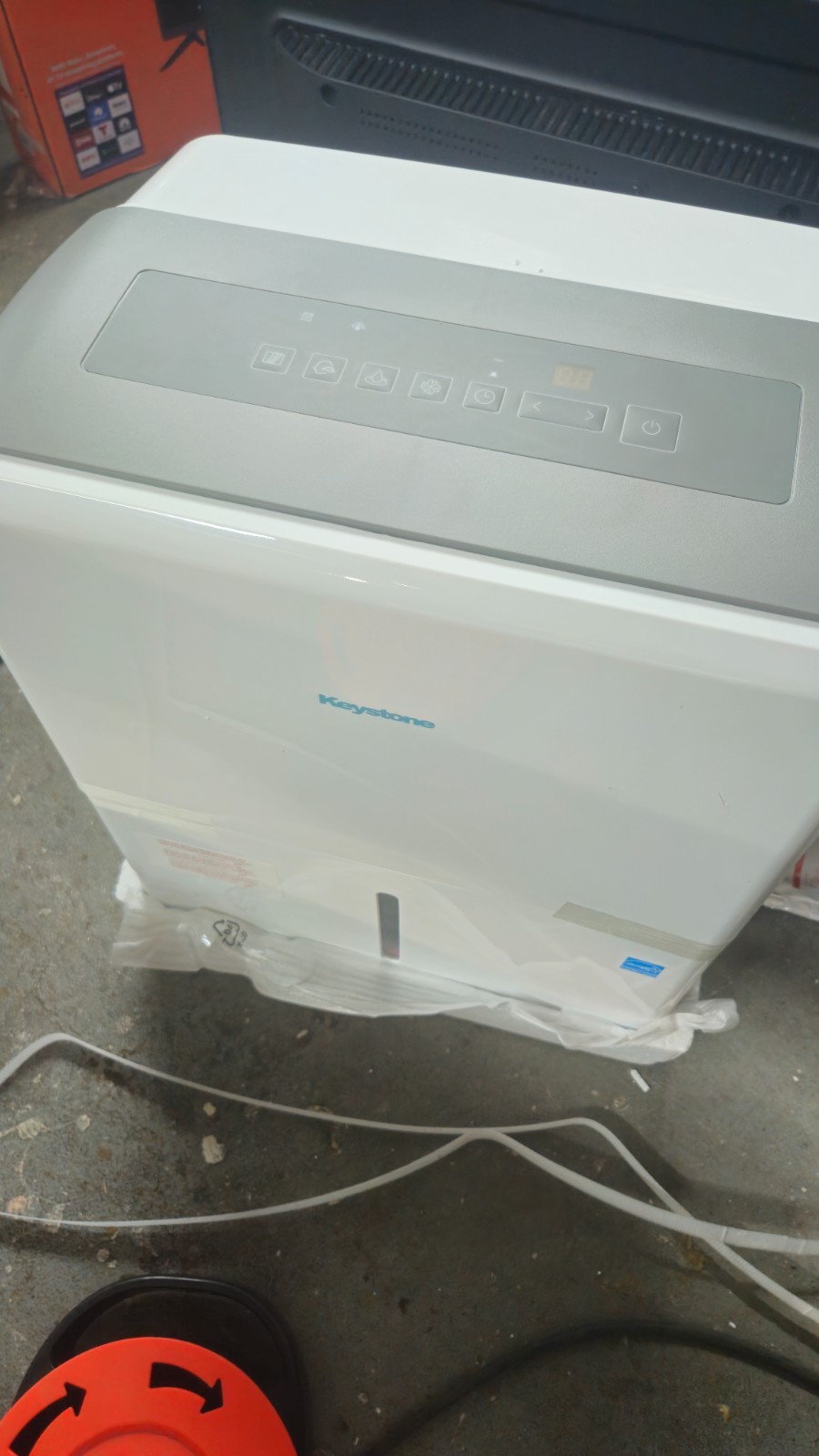 Keystone 22-pint 1500 sq ft Dehumidifier - KSTAD224F gallery