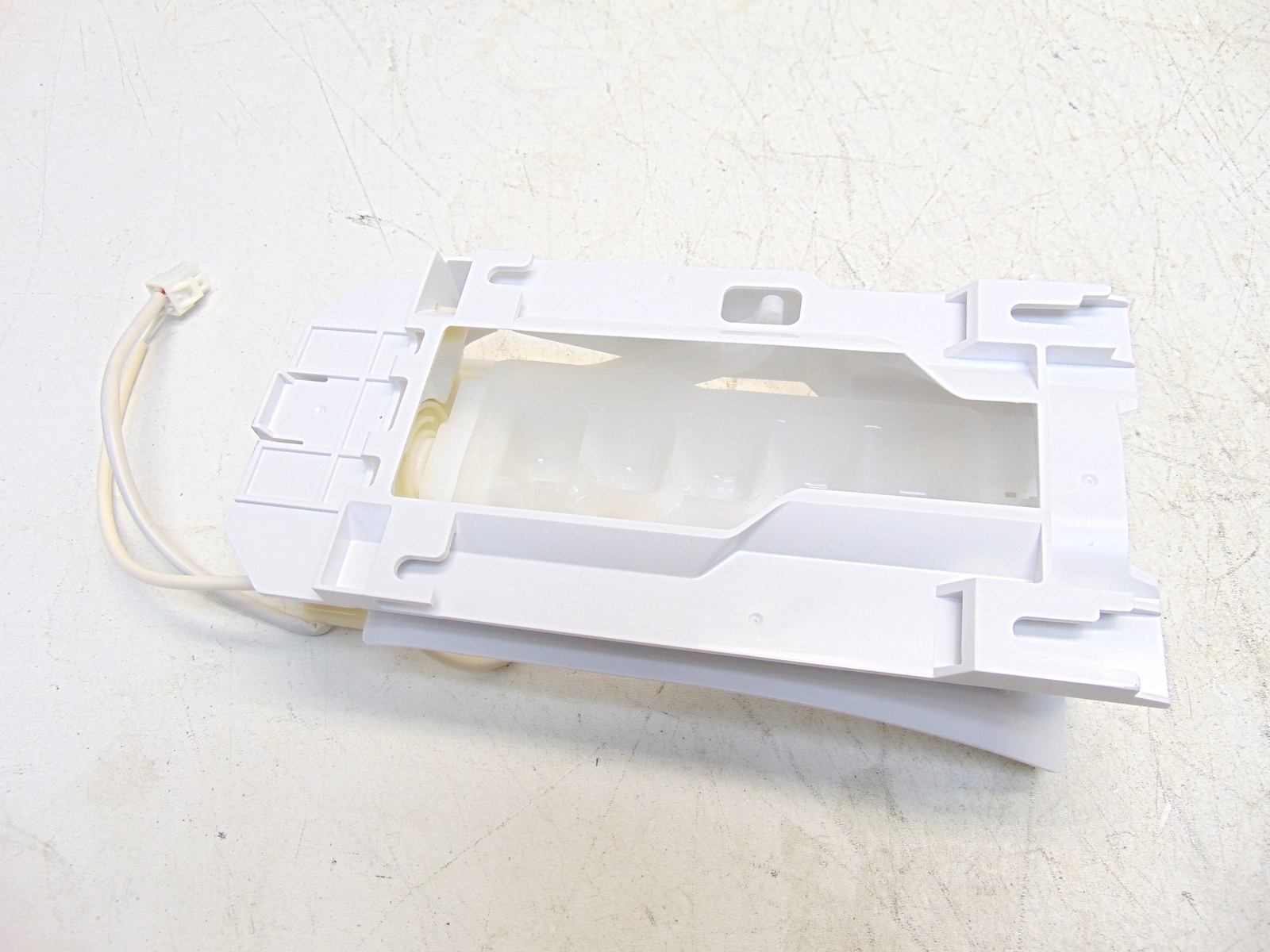 Frigidaire Refrigerator FRFS2823AS3 Ice Maker Assembly gallery