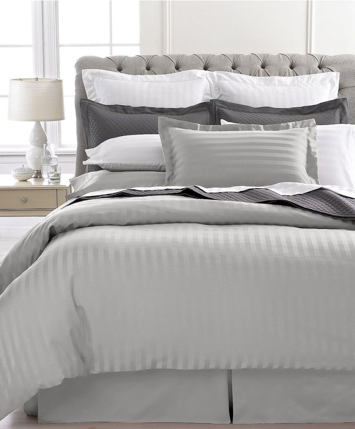 Extra Soft 1800 Series Striped Duvet Set gallery
