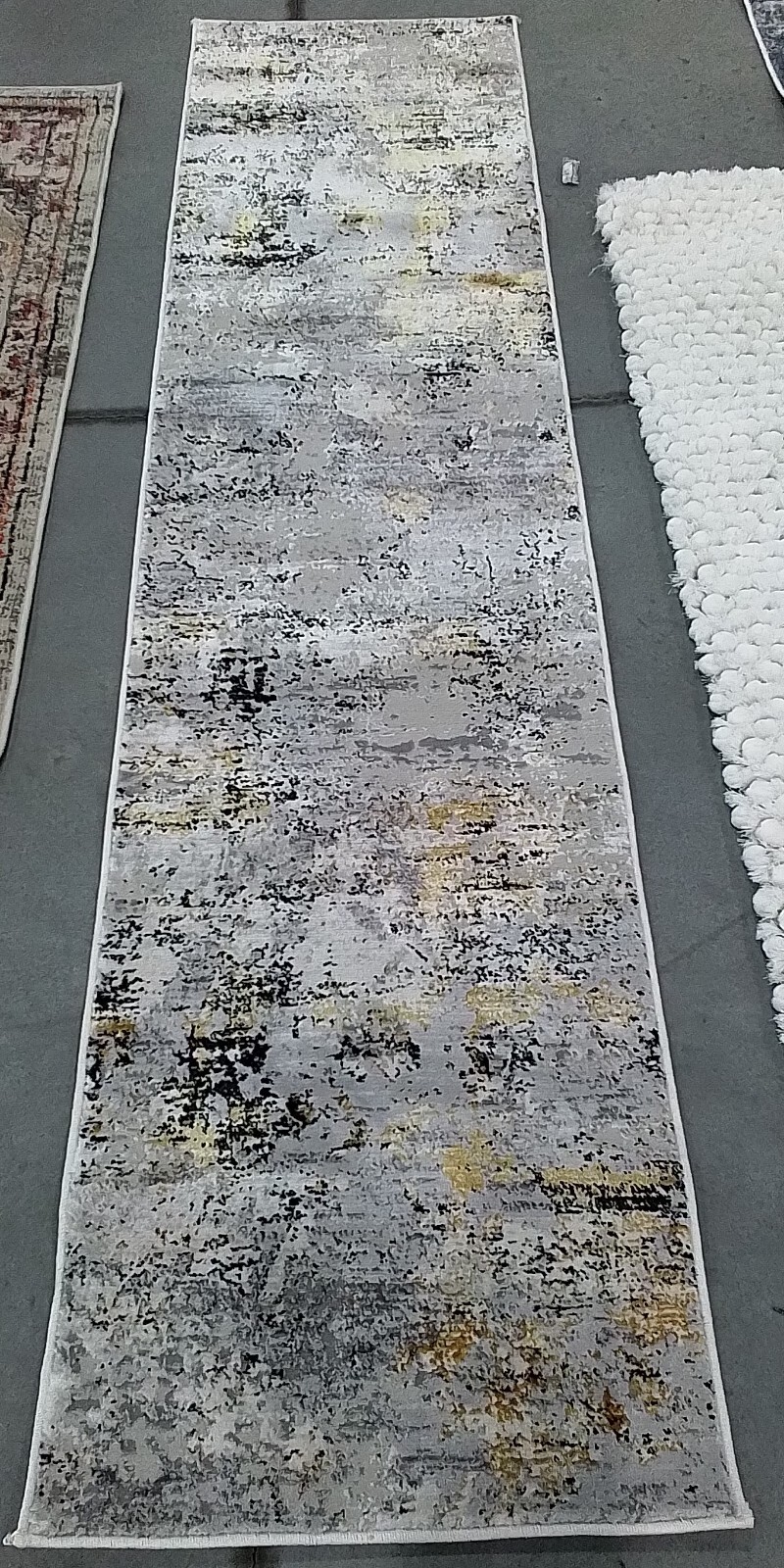 CREME / GOLD 2'-0" x 8'-0" Back Stain Rug, Reduced Price 1172766742 AMF572A-28 gallery