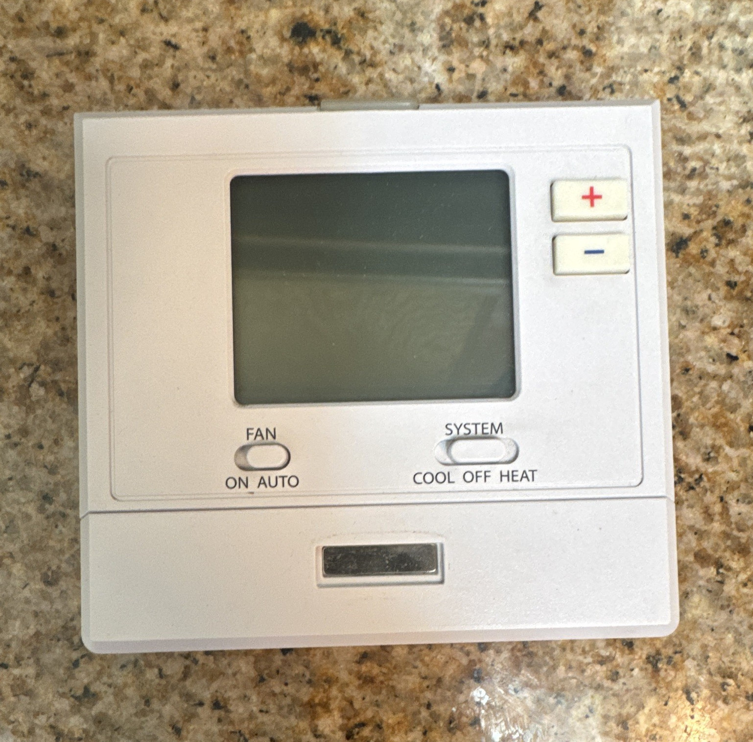 Pro1 IAQ T701 Non-Programmable Battery Thermostat Heat/Cool/Off White gallery