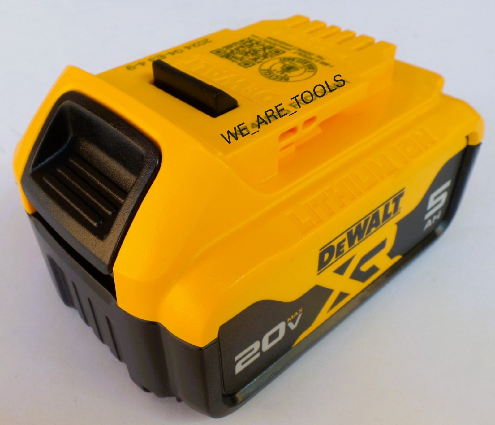 (1) Dewalt 20V DCB205 5.0 AH Battery For Drill, Saw, Grinder 20 Volt gallery