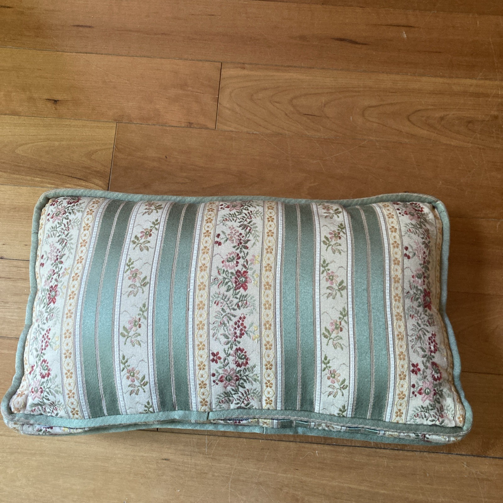 Vintage Needlepoint Wool French Style Decorative Throw Pillow 16” X 9” gallery
