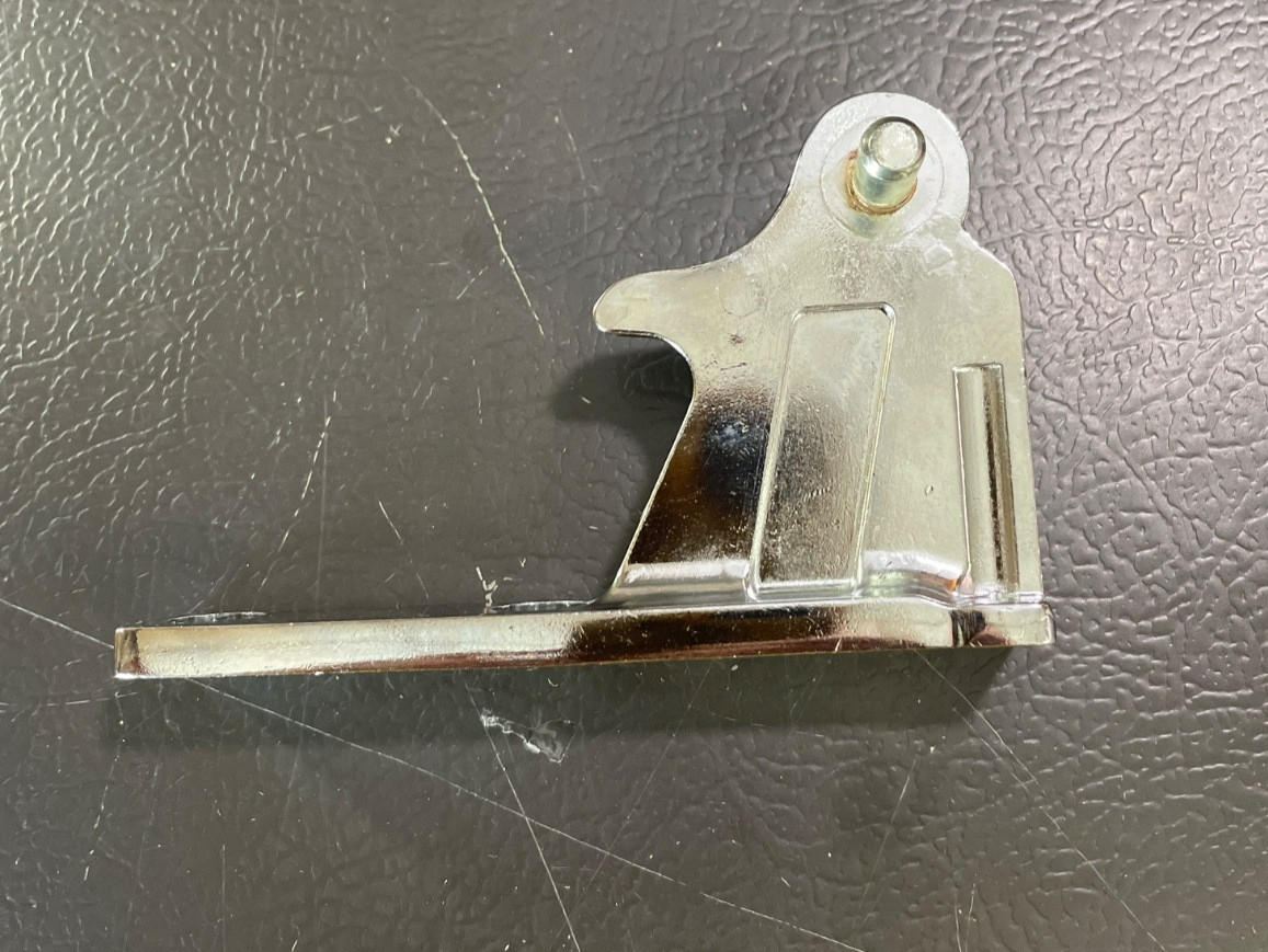 KitchenAid Refrigerator Center Hinge left hand, W11731965 OEM Part KRQC736RPS00 gallery