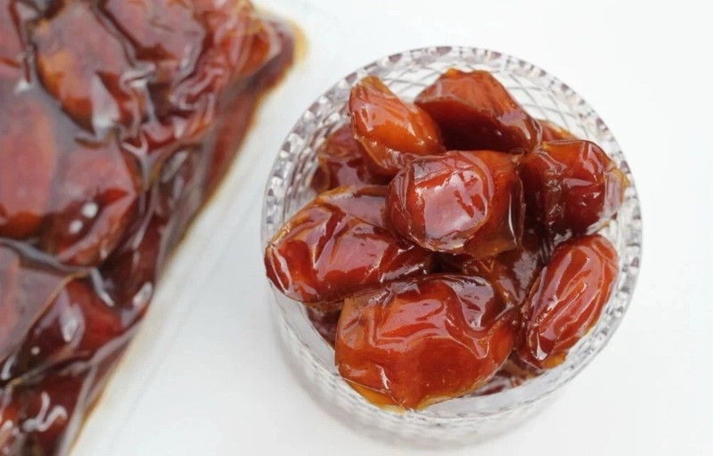 (2 Pack) Jumbo Khalas Dates 4.4 Lb Total Vacuum Sealed Fresh Premium Saudi Dates gallery