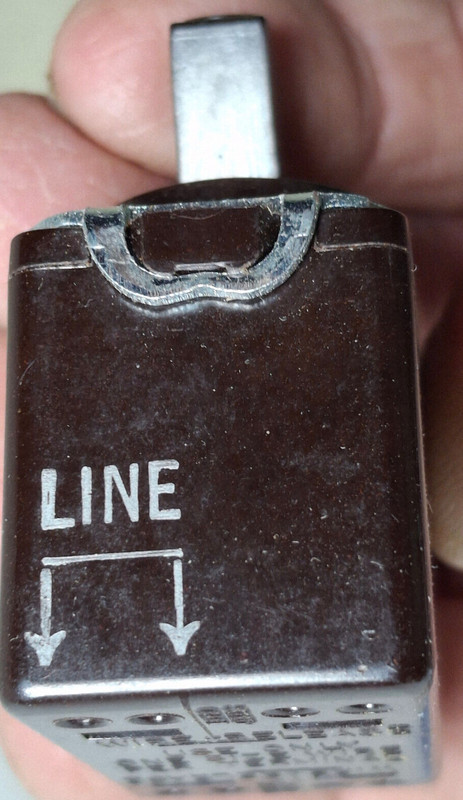 💡 ARROW HART Brown 1 Pole Toggle Switch 15A 120-277V Push In Wire Terminal gallery