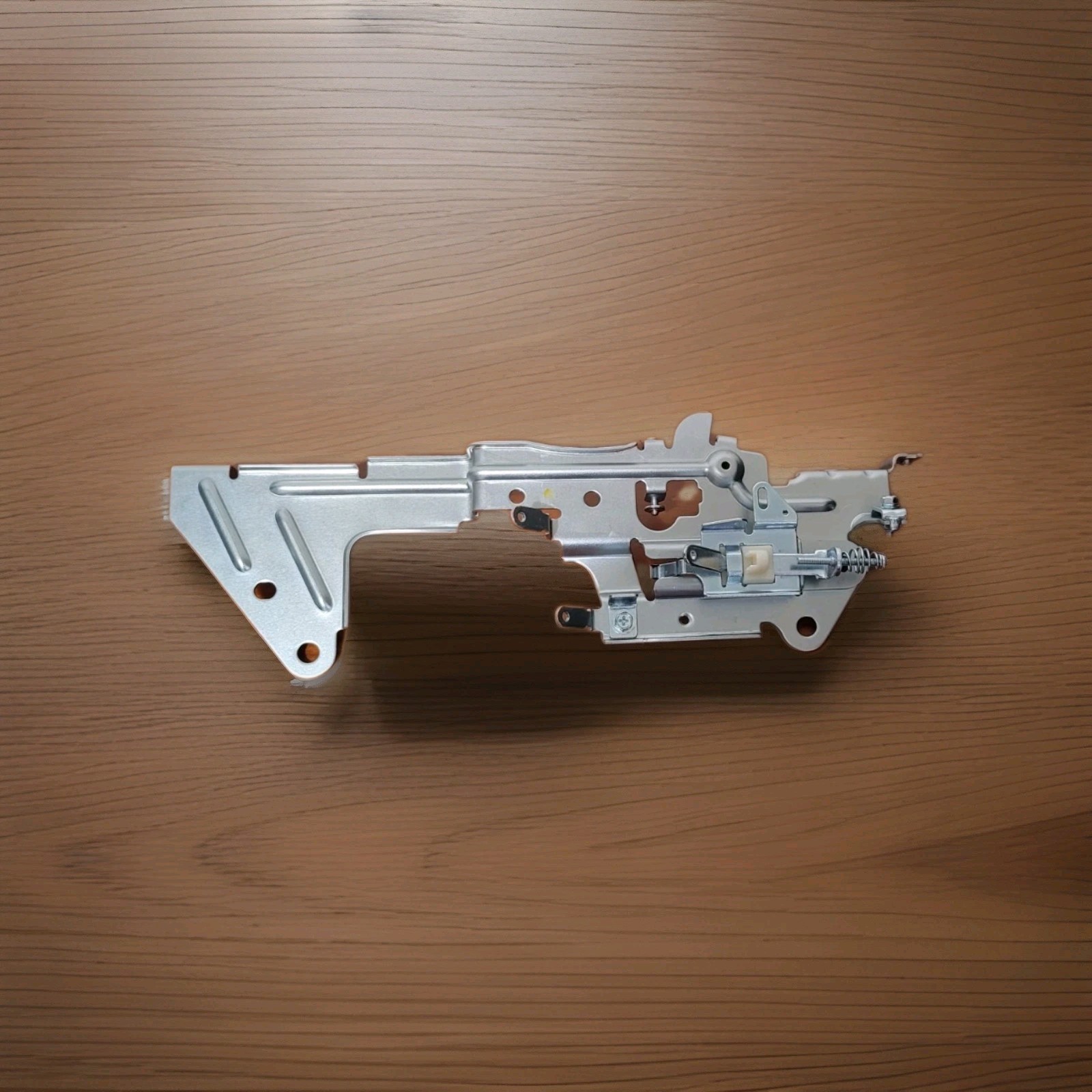 New Briggs & Stratton 841528 Control Bracket OEM gallery