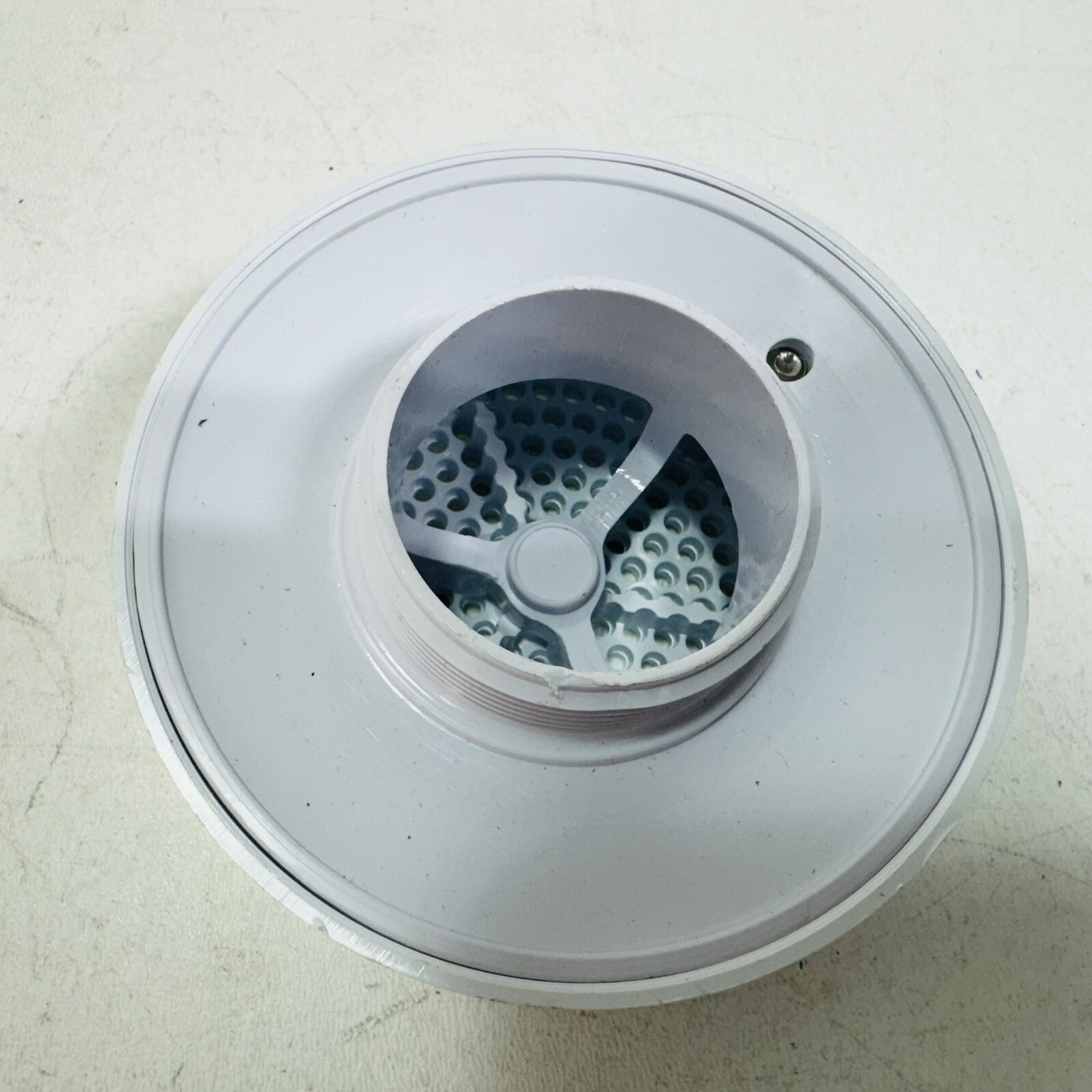 Custom Molded Products Equalizer Suction, Vgb, 1.5In Mip, White : 25207-800-000 gallery