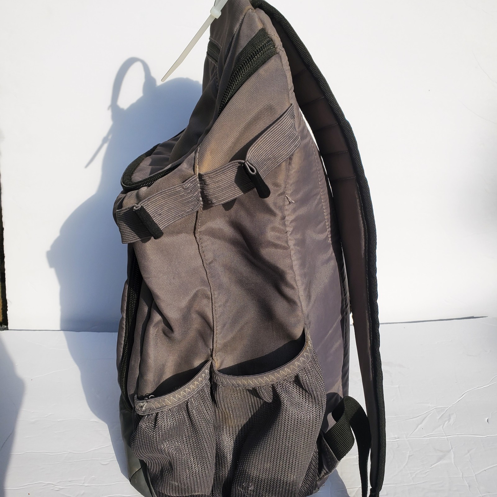 Under Armour Gray Hiking Backpack 5 Pockets Polyester Nylon Adjustable Straps 5