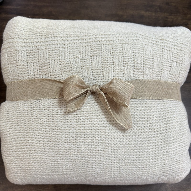 NEW!! POTTERY BARN ARDEN SOLID KNIT BLANKET 88 X 96" ~ OATMEAL (BEIGE) gallery