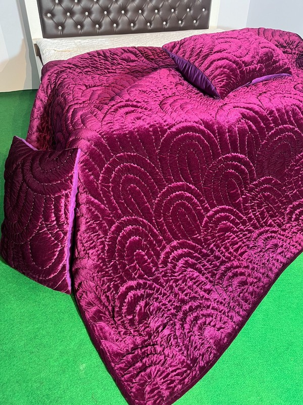 Extrasoft Vine Velvet Self round design Comforter Luxury Velvet Set Fluffy Quilt gallery
