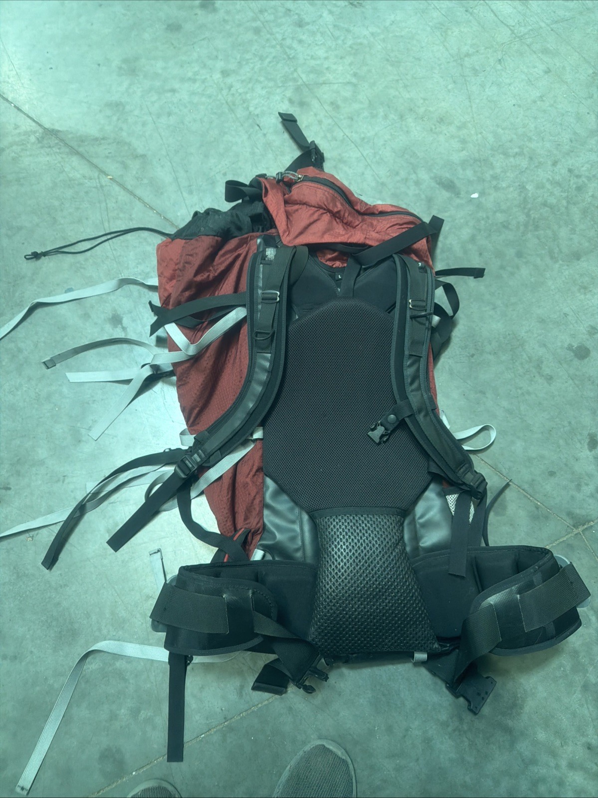 Gregory Palisade 80L Internal Frame Backpack Red/Grey Size Medium 2
