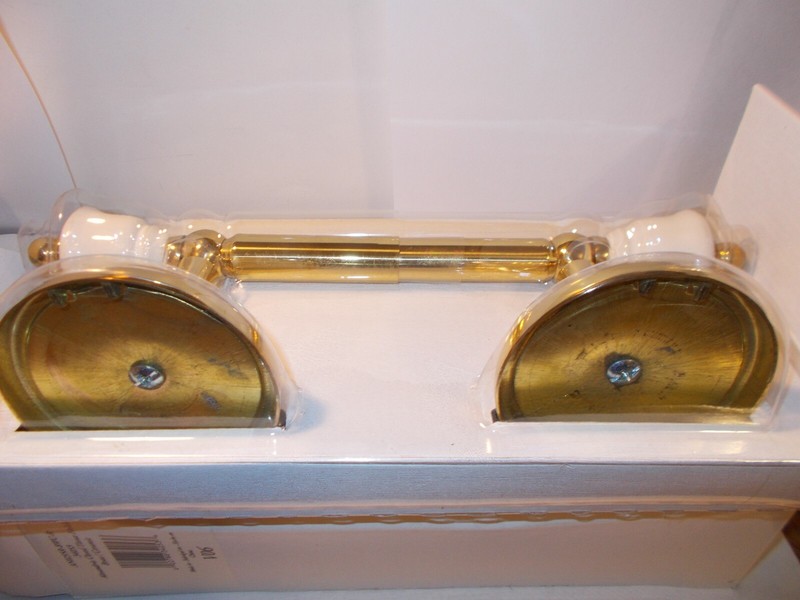 DESTINATION COLLECTIONS BRAINERD*ALEXANDRIA CLOSED TISSUE HOLDER BRASS/CERAMIC gallery