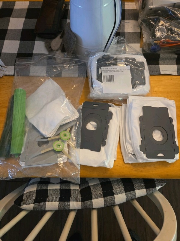 iRobot Roomba i4+ w/accessories gallery
