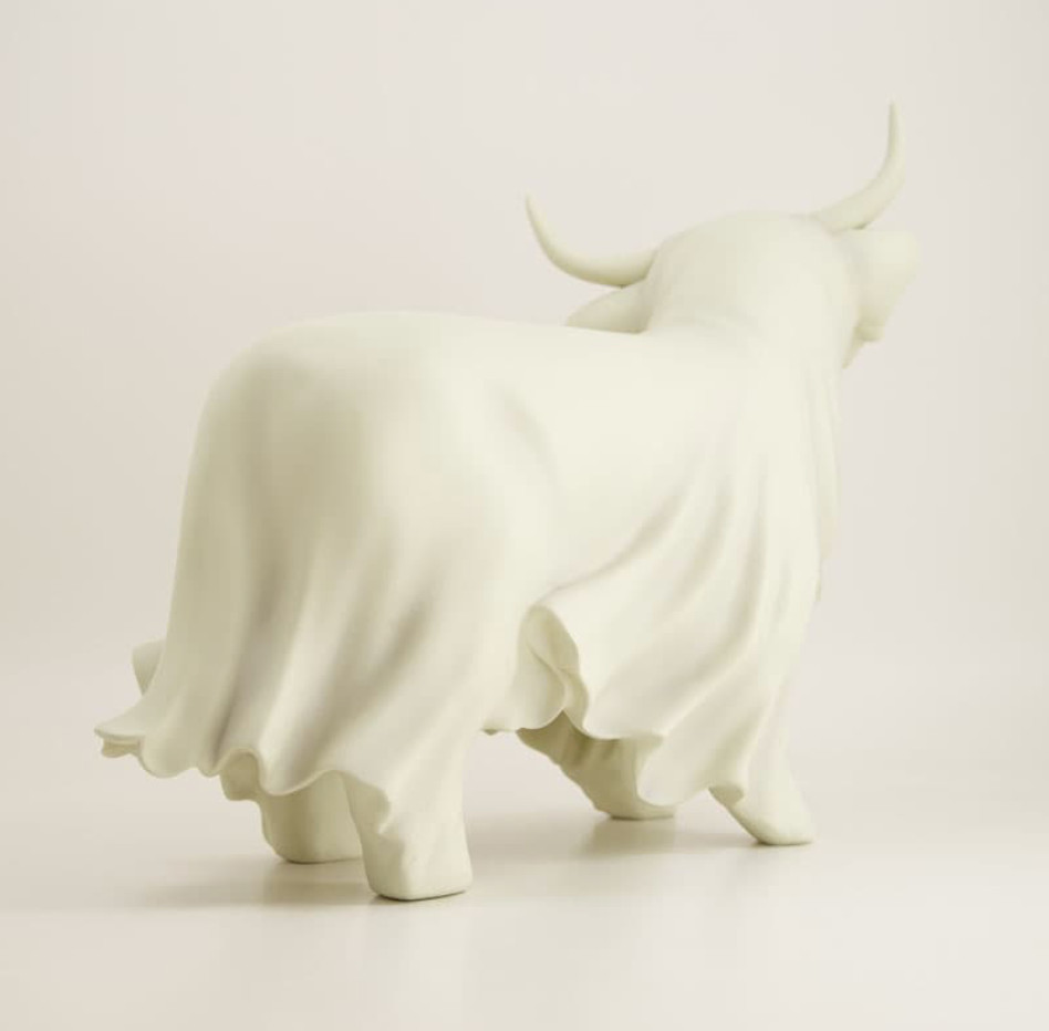 Cracker Barrel Exclusive 2026 White Highland Cow Resin Ghost, 18" NIB gallery