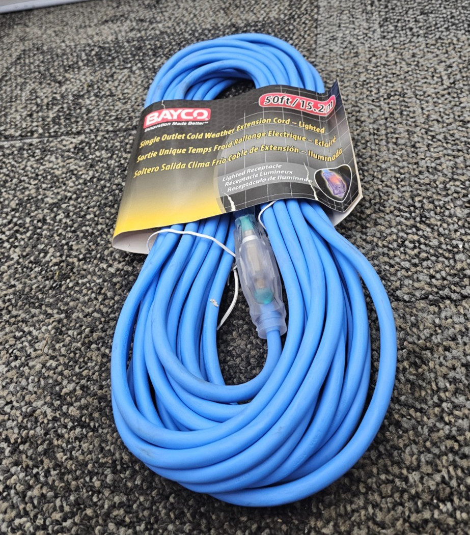 BAYCO SL-991: 50' Cold Weather Extension Cord With Single Lighted Outlet - 13amp gallery