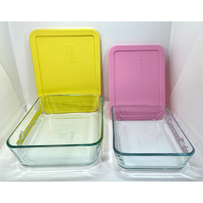 Pyrex Hello Kitty Rectangular Glass Storage 7210 7211 w/ Lids SET gallery