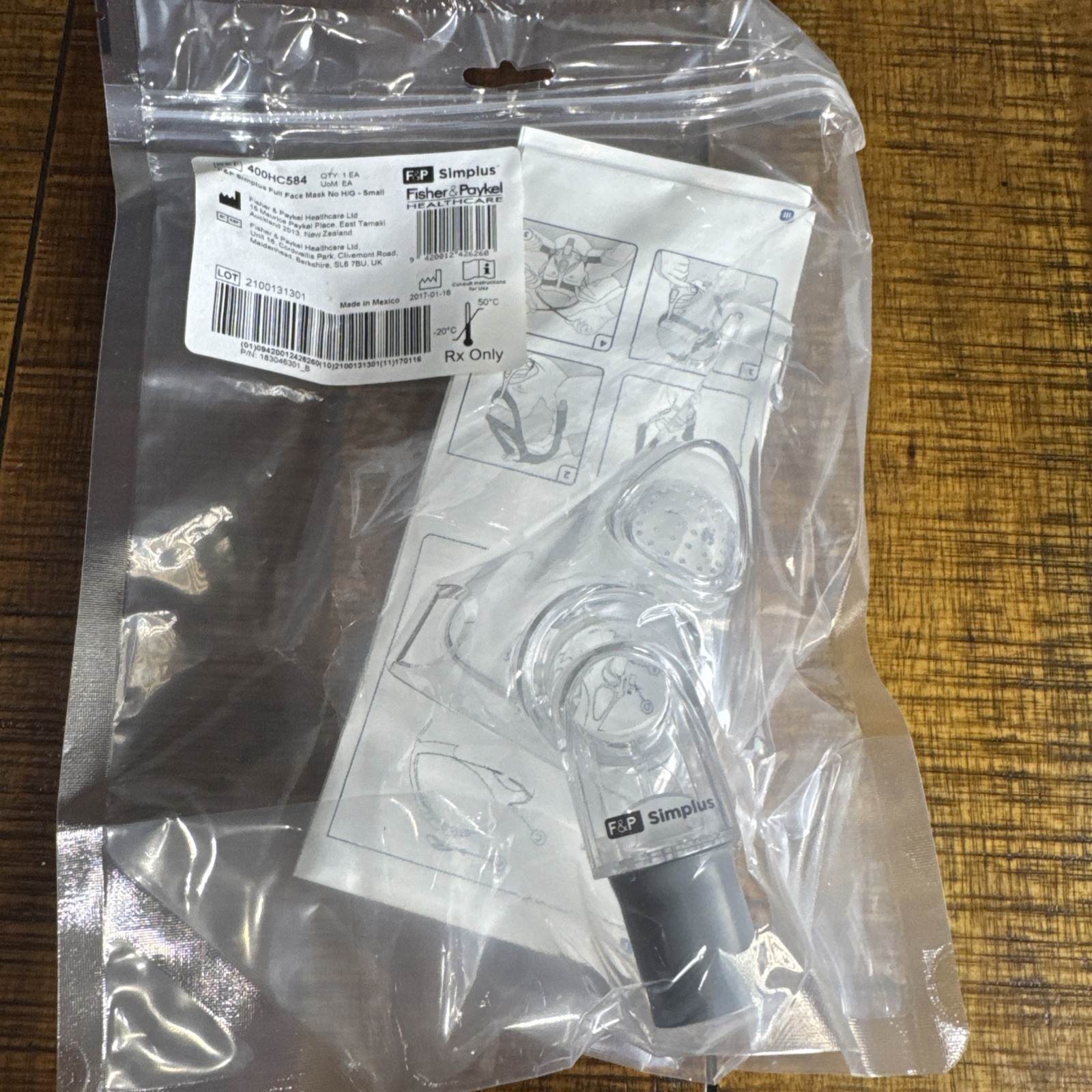 F & P Simplus Full Face Mask Small 400HC584 NEW & SEALED gallery