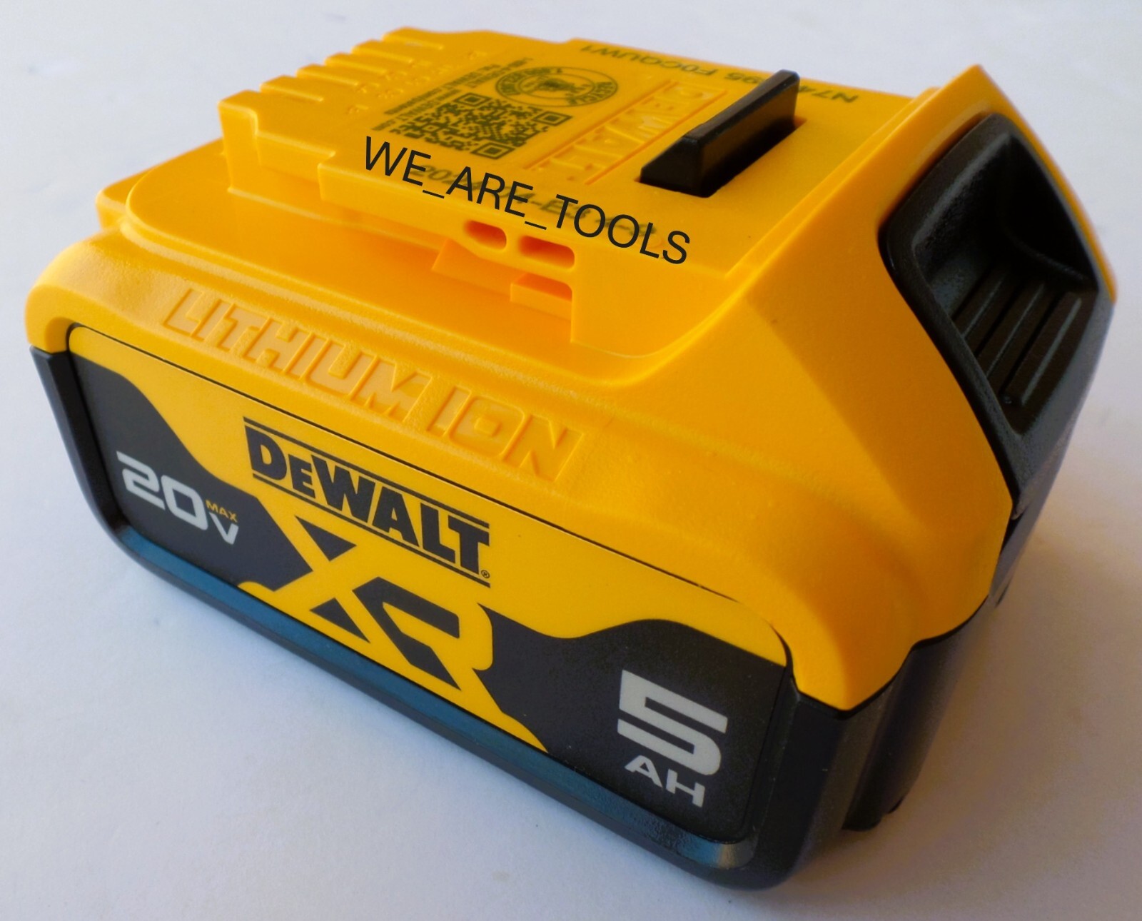 (1) Dewalt 20V DCB205 5.0 AH Battery For Drill, Saw, Grinder 20 Volt gallery