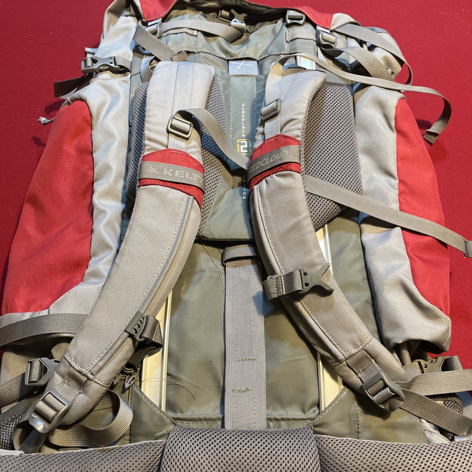 Kelty Red Cloud 6650 Red & Gray Internal Frame Lumbar Straps Hiking Backpack 2