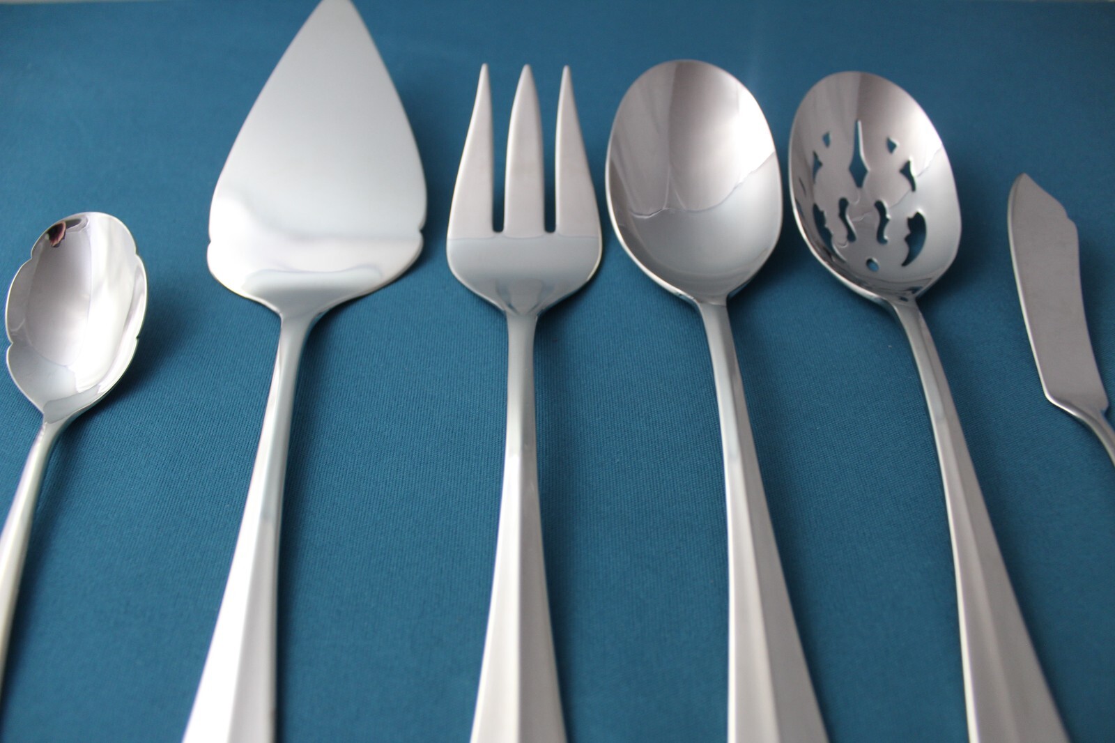 Gorham NEW COLONY Serving (6pc Set) Tablespoon Pierced Pie Fork 18/8 Vietnam NEW gallery