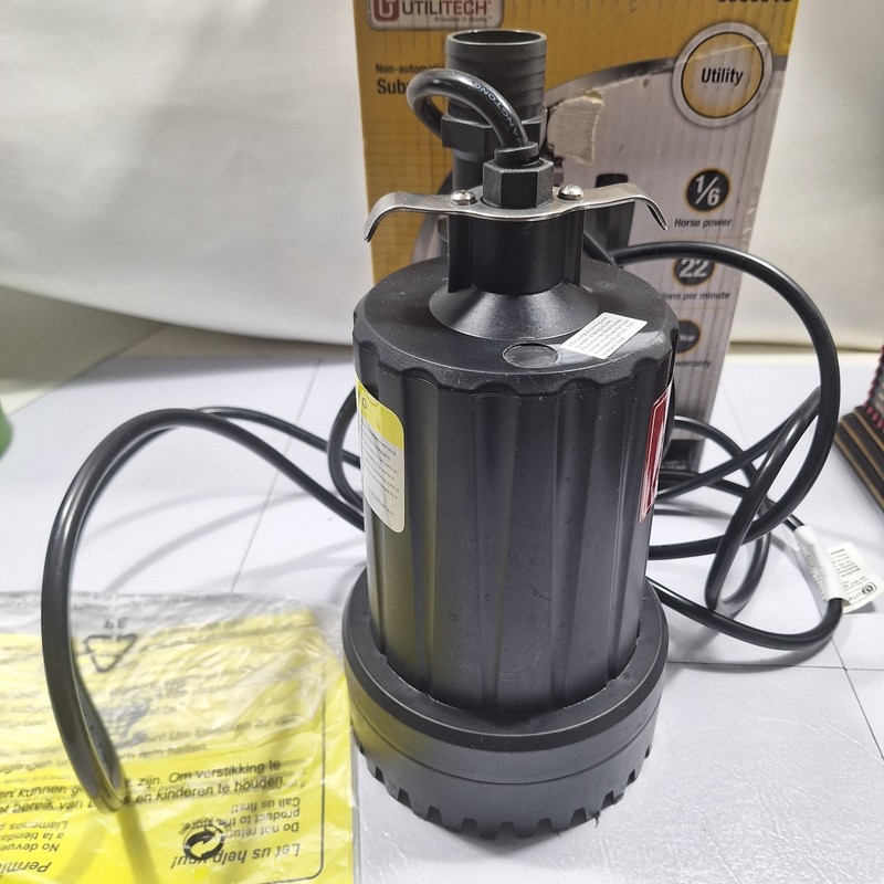 UltiliTech Non Automatic Submersible Utility Pump 1/6 HP gallery