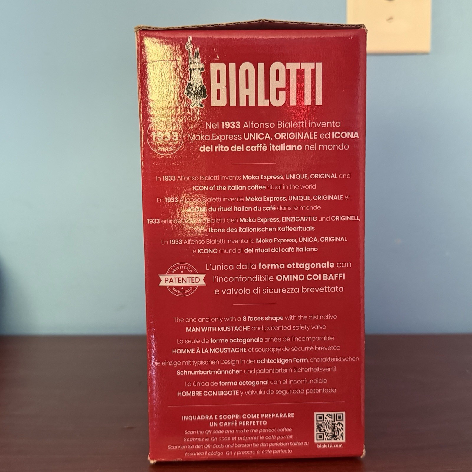 Bialetti Moka Express 6-Cup 270mL Aluminum Stovetop Espresso Maker Silver Black gallery