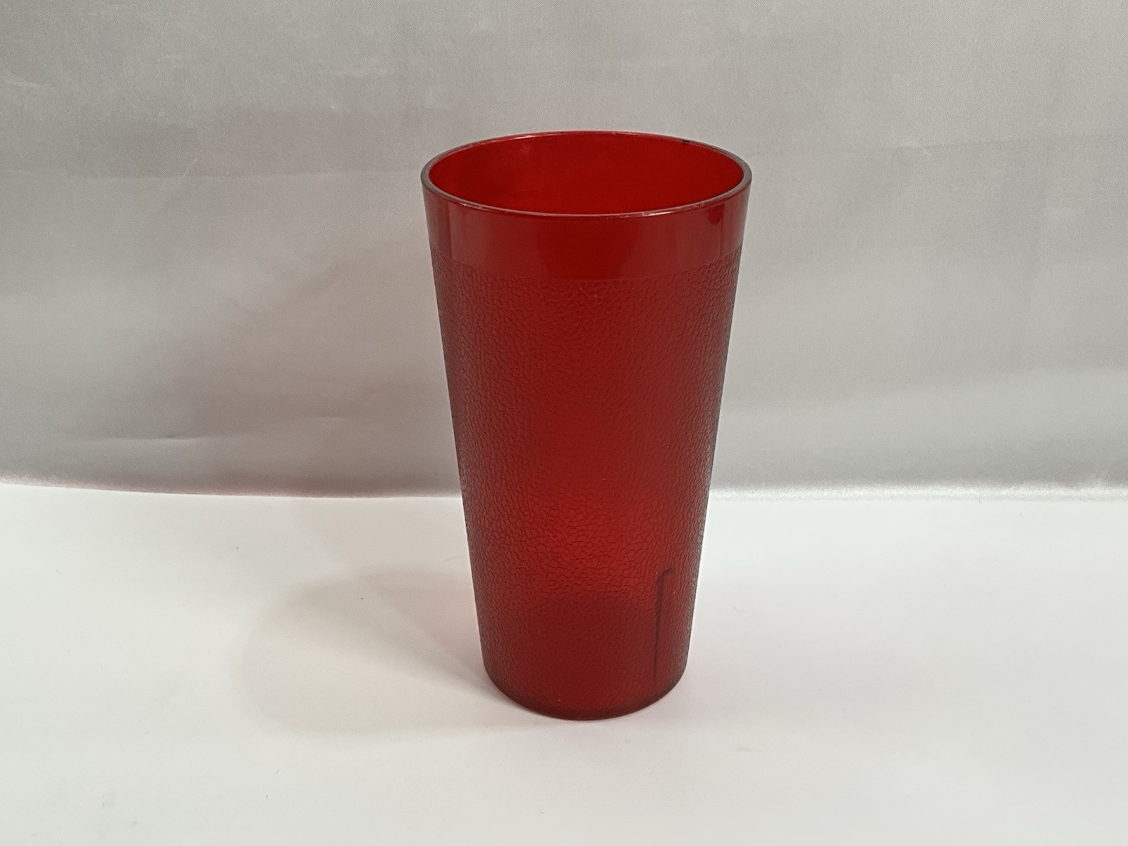 Cambro Ruby Red Pebbled Tumbler 16 Oz Restaurant Cup Drink Glass 1600P-2 USA gallery